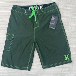 NEW WITH TAGS HURLEY 30x22 Green BOARD SHORTS